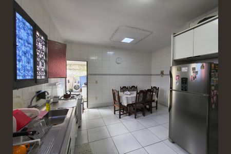 Casa à venda com 266m², 6 quartos e 6 vagasCozinha