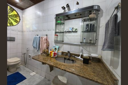 Casa à venda com 266m², 6 quartos e 6 vagasBanheiro