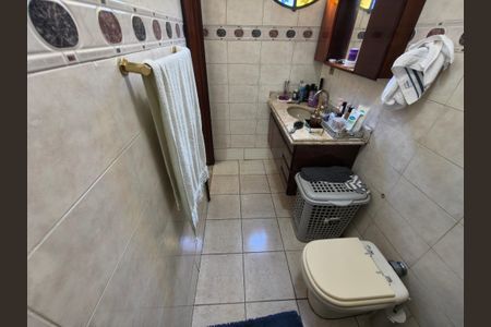 Casa à venda com 266m², 6 quartos e 6 vagasBanheiro Suite 1