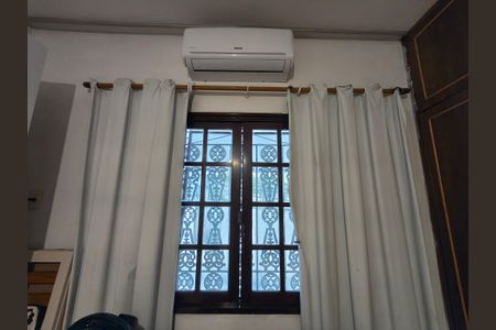 Casa à venda com 266m², 6 quartos e 6 vagasJanela - Quarto 5