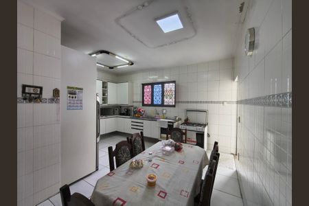 Casa à venda com 266m², 6 quartos e 6 vagasCozinha