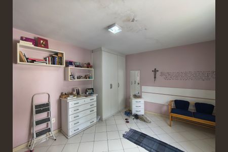 Casa à venda com 266m², 6 quartos e 6 vagasQuarto 4