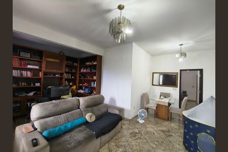 Casa à venda com 266m², 6 quartos e 6 vagasSala 2