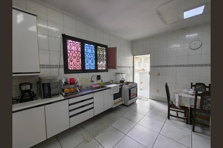Casa à venda com 266m², 6 quartos e 6 vagasCozinha