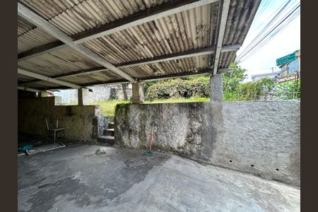 Casa à venda com 140m², 3 quartos e 1 vagaÁrea de Serviço e garagem 