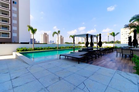Apartamento à venda com 68m², 2 quartos e 1 vaga Apartamento à venda com 68m², 2 quartos e 1 vagaPiscina