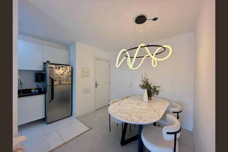 Apartamento à venda com 68m², 2 quartos e 1 vaga Apartamento à venda com 68m², 2 quartos e 1 vagaSala