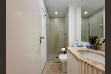 Apartamento à venda com 68m², 2 quartos e 1 vaga Apartamento à venda com 68m², 2 quartos e 1 vagaBanheiro Social