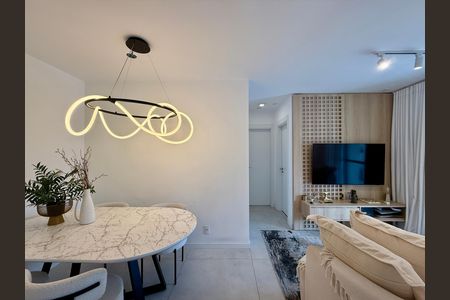 Apartamento à venda com 68m², 2 quartos e 1 vaga Apartamento à venda com 68m², 2 quartos e 1 vagaSala