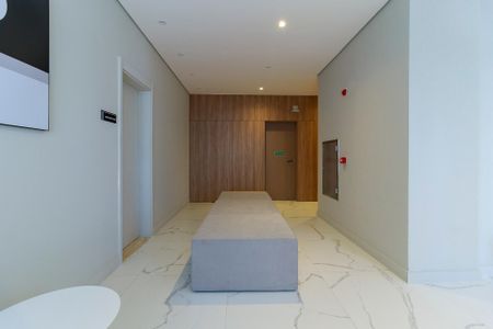 Apartamento à venda com 68m², 2 quartos e 1 vaga Apartamento à venda com 68m², 2 quartos e 1 vagaHall Social Bloco