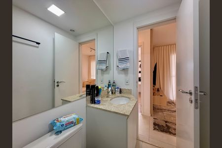 Apartamento à venda com 68m², 2 quartos e 1 vaga Apartamento à venda com 68m², 2 quartos e 1 vagaBanheiro Social
