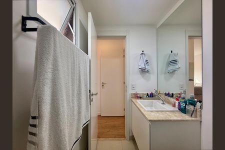 Apartamento à venda com 68m², 2 quartos e 1 vaga Apartamento à venda com 68m², 2 quartos e 1 vagaBanheiro Suíte