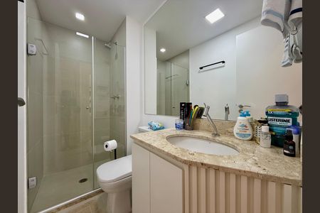 Apartamento à venda com 68m², 2 quartos e 1 vaga Apartamento à venda com 68m², 2 quartos e 1 vagaBanheiro Social