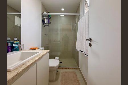 Apartamento à venda com 68m², 2 quartos e 1 vaga Apartamento à venda com 68m², 2 quartos e 1 vagaBanheiro Suíte