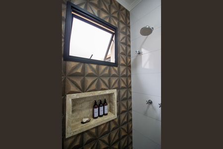 Casa de condomínio para alugar com 152m², 3 quartos e 4 vagas Casa de condomínio para alugar com 152m², 3 quartos e 4 vagasBanheiro da Suíte