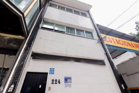 Fachada de kitnet/studio para alugar com 0 quarto, 32m² em Santana, São Paulo