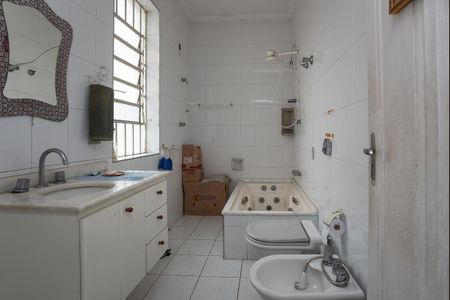 Casa para alugar com 120m², 3 quartos e 1 vaga Casa para alugar com 120m², 3 quartos e 1 vagaBanheiro Social