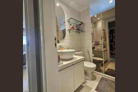 Apartamento à venda com 71m², 2 quartos e 2 vagas Apartamento à venda com 71m², 2 quartos e 2 vagasBanheiro