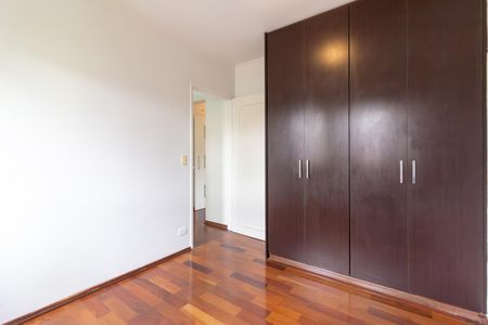 Apartamento à venda com 97m², 3 quartos e 2 vagasQuarto 2