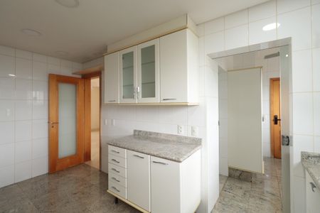 Apartamento para alugar com 128m², 2 quartos e 3 vagasCozinha