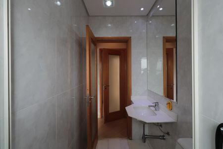 Apartamento para alugar com 128m², 2 quartos e 3 vagasBanheiro da Suíte 1