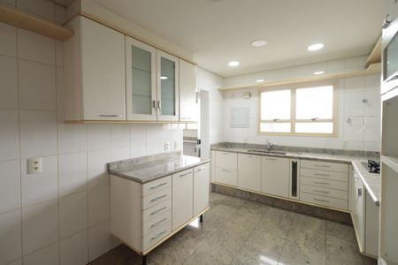 Apartamento para alugar com 128m², 2 quartos e 3 vagasCozinha