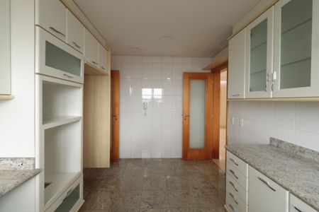 Apartamento para alugar com 128m², 2 quartos e 3 vagasCozinha