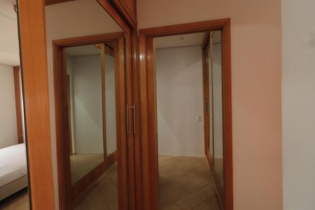 Apartamento para alugar com 128m², 2 quartos e 3 vagasCloset da suíte 2