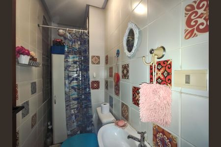 Apartamento à venda com 78m², 2 quartos e 1 vagaBanheiro Corredor