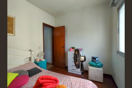 Apartamento à venda com 78m², 2 quartos e 1 vagaQuarto