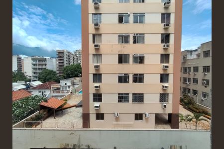 Apartamento à venda com 78m², 2 quartos e 1 vagaÁrea de Serviço