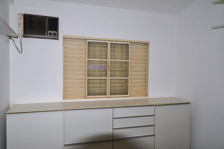 Casa de condomínio para alugar com 186m², 4 quartos e 3 vagas Casa de condomínio para alugar com 186m², 4 quartos e 3 vagasQuarto