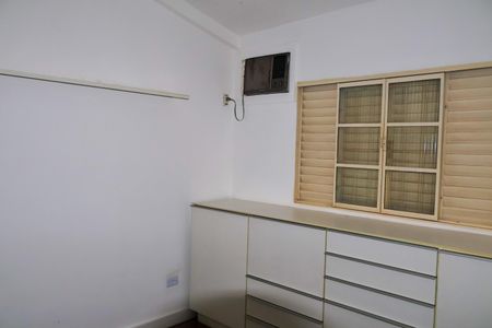 Casa de condomínio para alugar com 186m², 4 quartos e 3 vagas Casa de condomínio para alugar com 186m², 4 quartos e 3 vagasQuarto