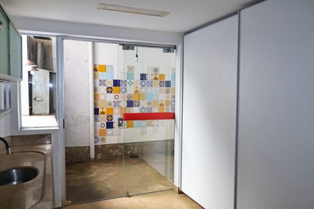 Casa de condomínio para alugar com 186m², 4 quartos e 3 vagas Casa de condomínio para alugar com 186m², 4 quartos e 3 vagasCozinha - Armários