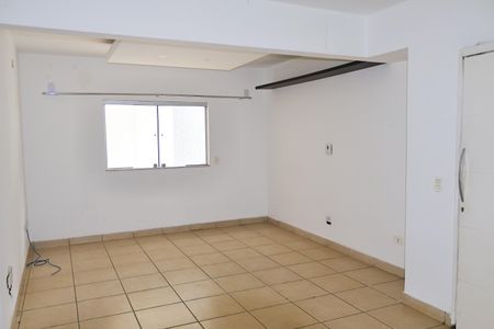 Casa de condomínio para alugar com 186m², 4 quartos e 3 vagas Casa de condomínio para alugar com 186m², 4 quartos e 3 vagasDetalhe Sala