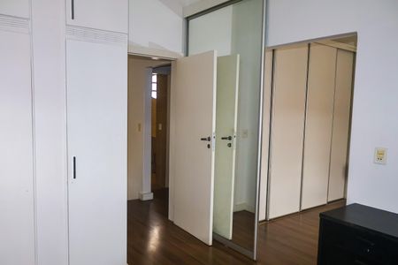 Casa de condomínio para alugar com 186m², 4 quartos e 3 vagas Casa de condomínio para alugar com 186m², 4 quartos e 3 vagasQuarto
