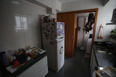 Apartamento para alugar com 71m², 2 quartos e 2 vagasCozinha