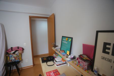 Apartamento para alugar com 71m², 2 quartos e 2 vagasQuarto