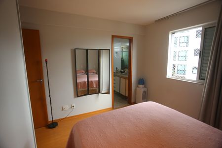 Apartamento para alugar com 71m², 2 quartos e 2 vagasSuite