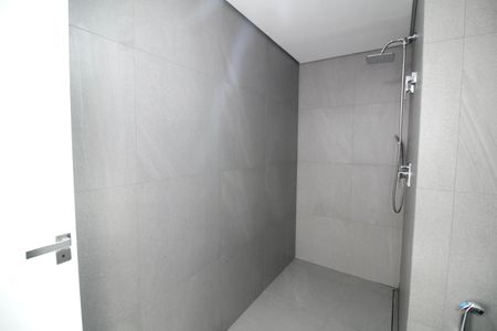 Studio à venda com 42m², 1 quarto e 1 vaga Studio à venda com 42m², 1 quarto e 1 vagaBanheiro