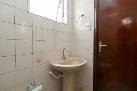 Casa para alugar com 100m², 2 quartos e 3 vagasBanheiro da Suíte