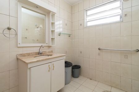 Casa para alugar com 100m², 2 quartos e 3 vagasBanheiro Social