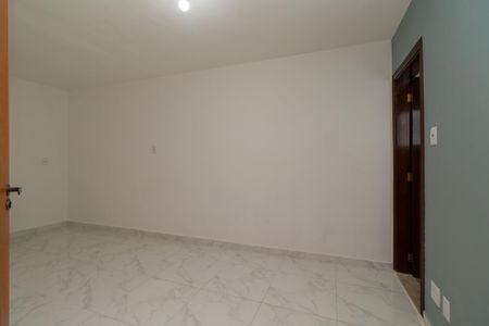 Casa para alugar com 100m², 2 quartos e 3 vagasSuíte