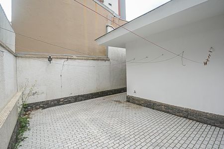 Casa à venda com 397m², 3 quartos e 4 vagasQuintal