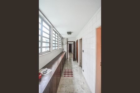 Casa à venda com 397m², 3 quartos e 4 vagasCorredor