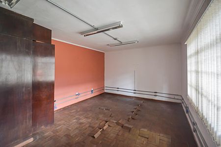 Casa à venda com 397m², 3 quartos e 4 vagasBiblioteca