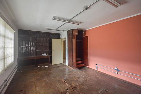 Casa à venda com 397m², 3 quartos e 4 vagasBiblioteca