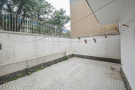 Casa à venda com 397m², 3 quartos e 4 vagasQuintal