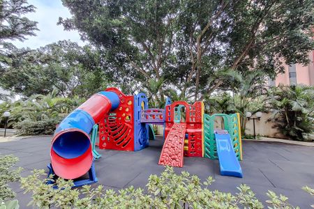 Apartamento para alugar com 111m², 3 quartos e 1 vagaÁrea comum - Playground