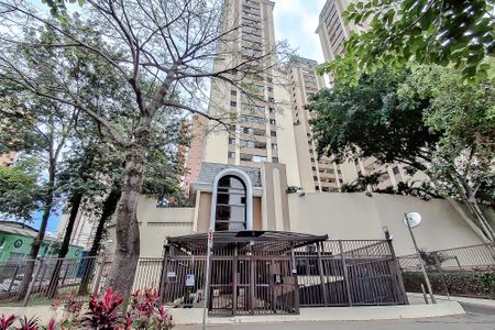 Apartamento para alugar com 111m², 3 quartos e 1 vagaFachada - Plaquinha